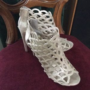 Gold(ish) Lattice 4” evening shoe